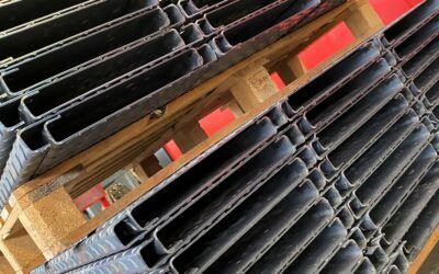 Marches d&rsquo;escalier en acier sur mesure – Découpe laser et pliage