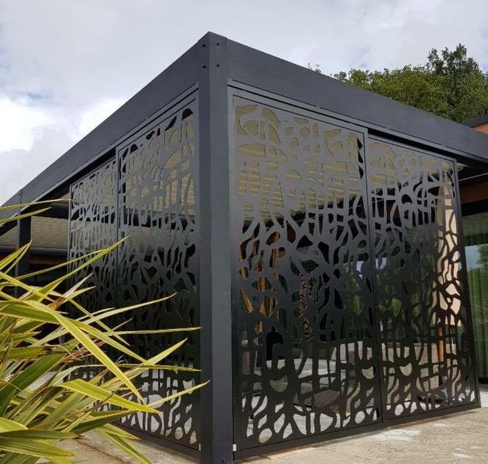 Découpe laser de tôle aluminium pour pergola